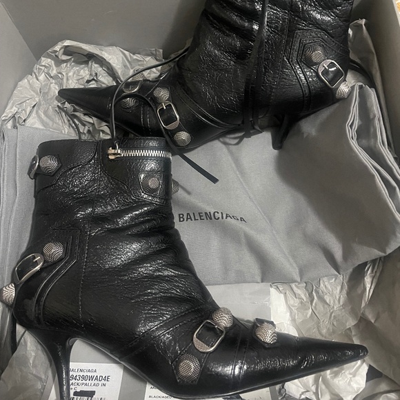 Balenciaga boots - Picture 1 of 2